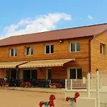 Confortable Avec Terrasse Et Jardin - Api-1-52-889