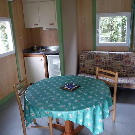 Confortable Avec Terrasse Et Jardin - Api-1-52-889 * Bruyeres