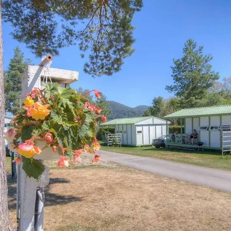 Campsite Confortable Avec Terrasse Et Jardin - Api-1-52-889 *