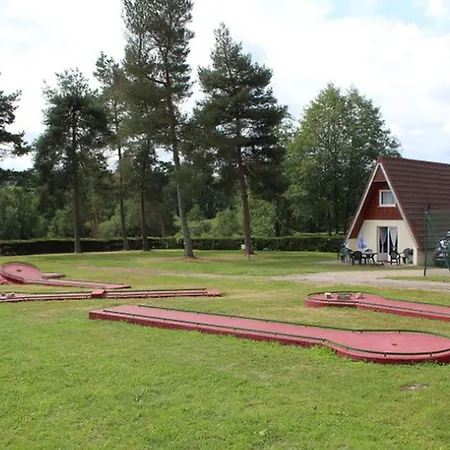 Campsite Confortable Avec Terrasse Et Jardin - Api-1-52-889