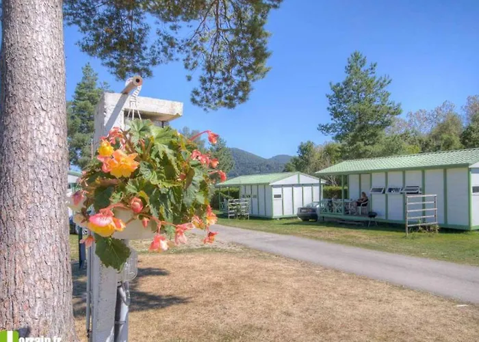 Campsite Confortable Avec Terrasse Et Jardin - Api-1-52-889 *