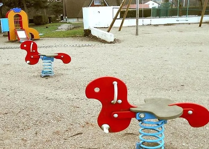 Campsite Confortable Avec Terrasse Et Jardin - Api-1-52-889